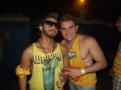 Oktober 10 Anos